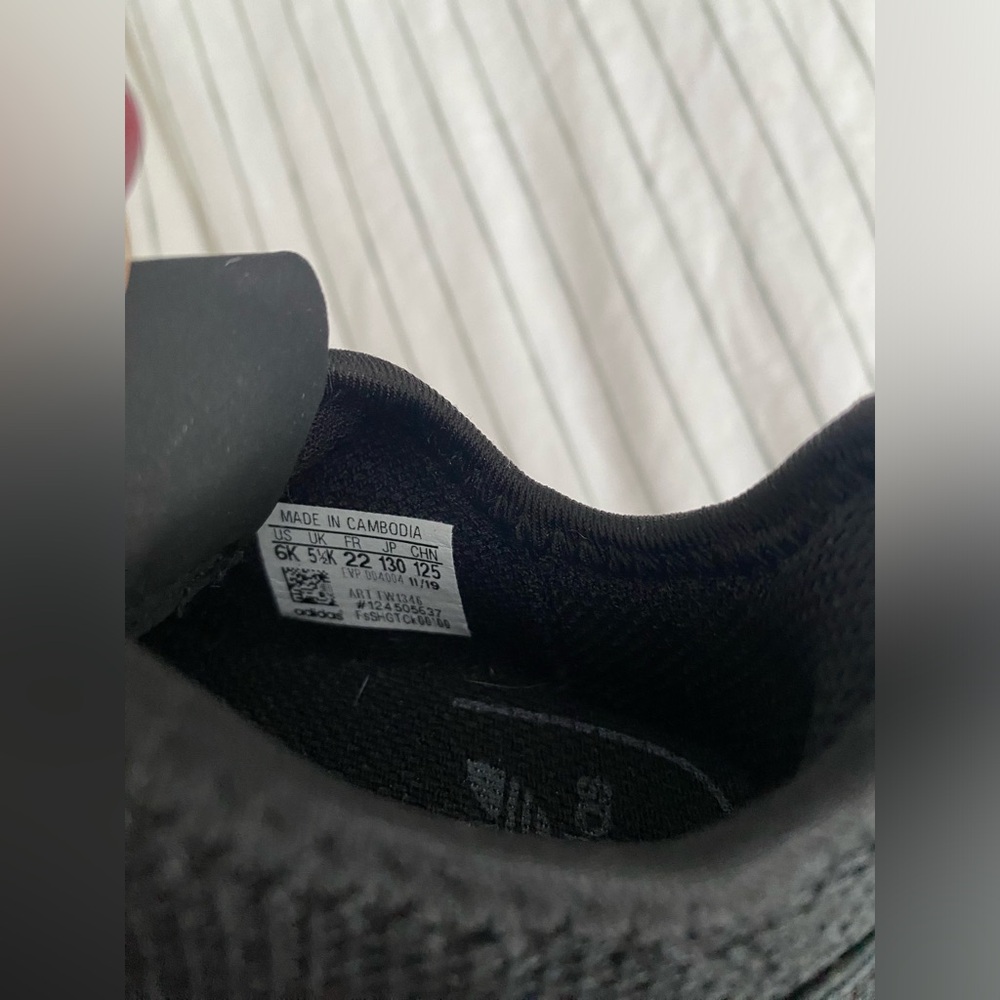 Little Kids Adidas Sneakers - Picture 3 of 4